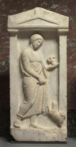 Stèle funéraire, garçon et chien, image 2/4