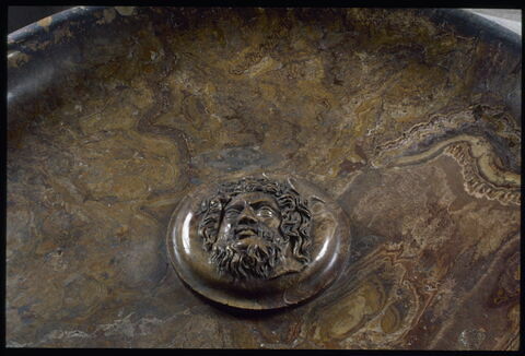 vasque, image 2/3