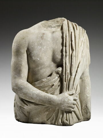 statue, image 3/5