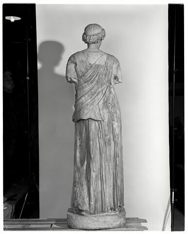 statue, image 5/5