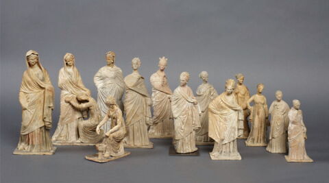 figurine, image 2/3