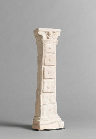 figurine, image 2/2
