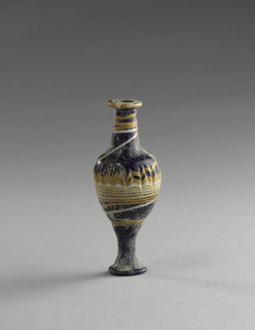 unguentarium, image 2/2