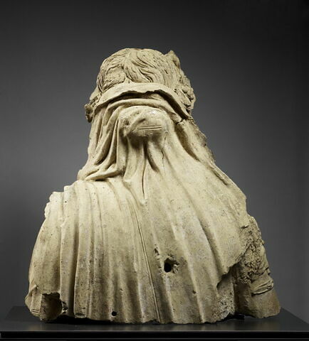 fragment d'une statue d'Ariane, image 4/7