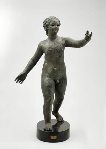 statuette
