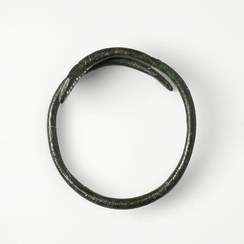 bracelet, image 2/2