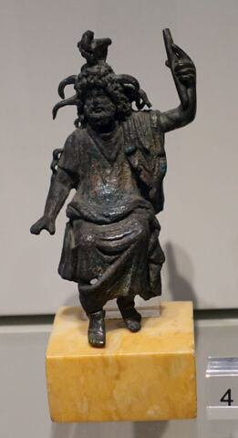 statuette, image 2/3