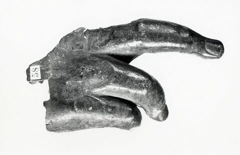 statue