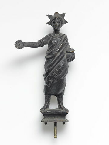 statuette