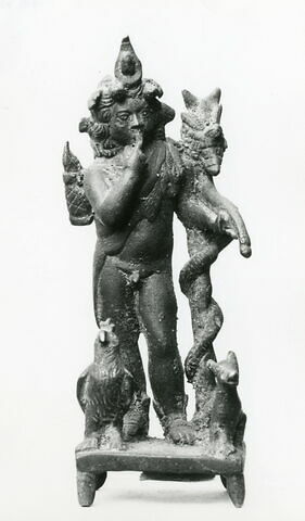 statuette, image 3/3