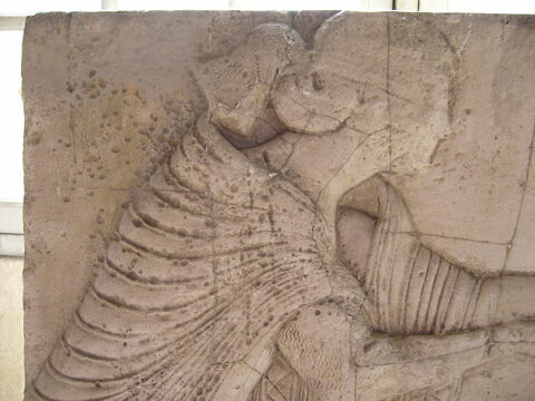 Tirage d'un bas-relief représentant un personnage montant sur un char, image 2/2
