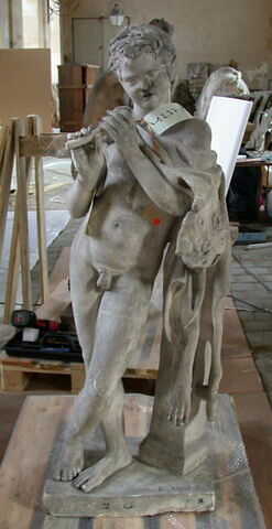 statue, image 1/1