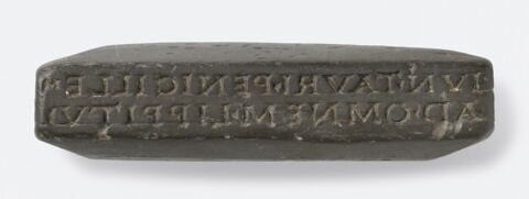 cachet à collyre = cachet d'oculiste