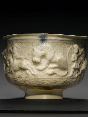 Coupe à scènes de chasse, image 12/42