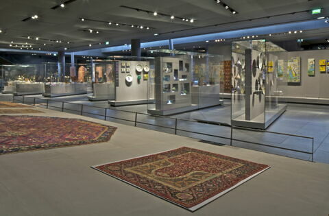 Tapis octogonal à décor de treillis floral, image 3/4