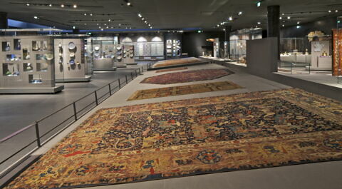 Tapis octogonal à décor de treillis floral, image 4/4
