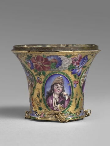 Haut de qalyan orné de paysages et de fleurs, image 4/11