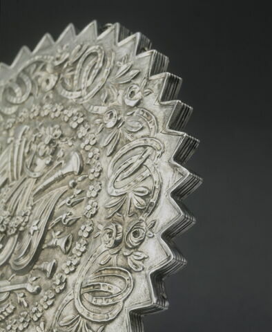 Miroir circulaire à décor de trophée, image 8/12