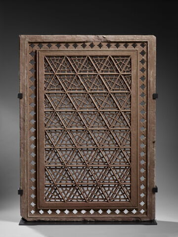 Jali (écran de fenêtre) au treillis de triangles isocèles, image 2/7