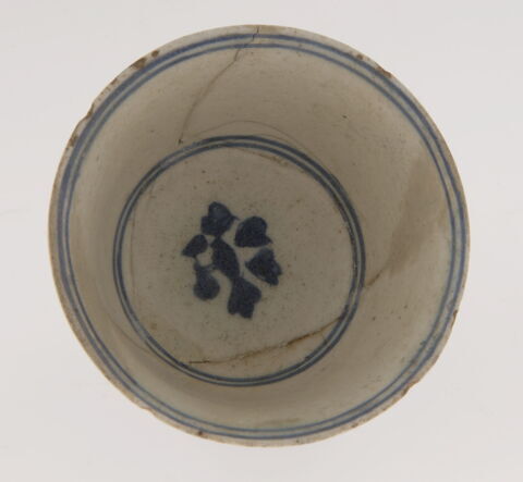 Tasse (finjan) à décor de branches feuillues, image 3/8