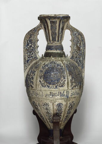 Vase dit 