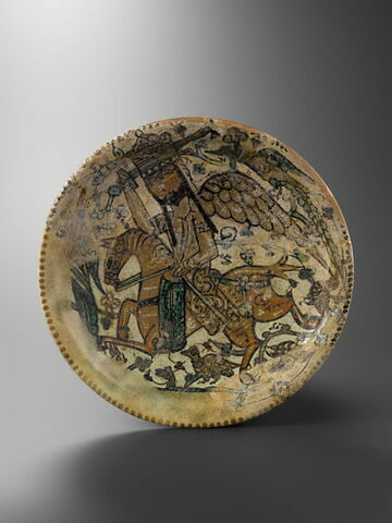 Plat tripode au cavalier ailé