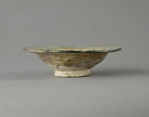 Coupe à la silhouette humaine (?), image 2/4