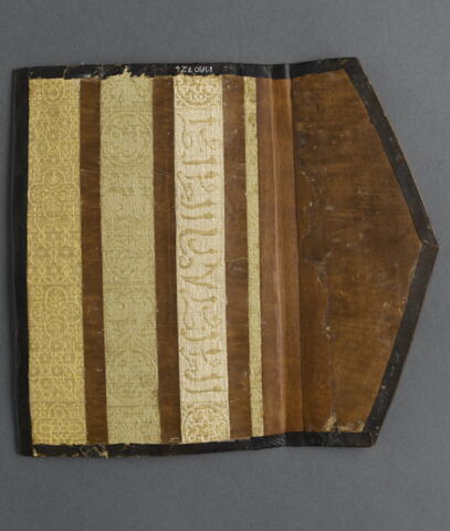 Plat inférieur et rabat de reliure, image 9/12