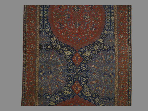 Tapis à décor de médaillons, image 5/12