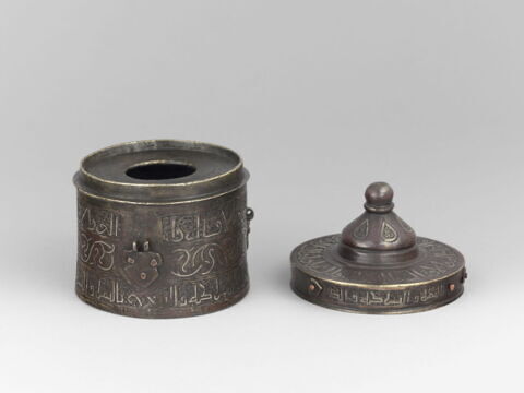Encrier aux inscriptions votives, image 4/7