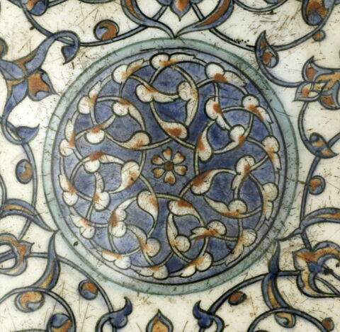 Couvercle à décor d'arabesques, image 5/5