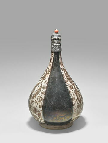 Bouteille au paon à décor végétal, image 4/13