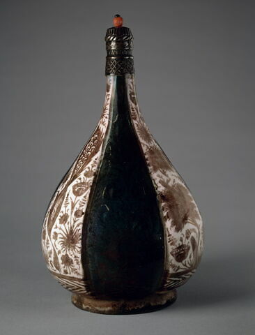 Bouteille au paon à décor végétal, image 9/13