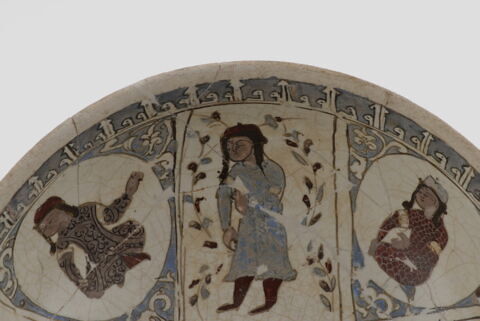 Coupe à décor de personnages, image 6/17