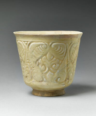 Gobelet à décor de palmettes imbriquées, image 3/6