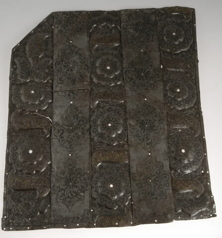Panneau de barde équestre constitué de plaques rivetées ensemble, image 2/2