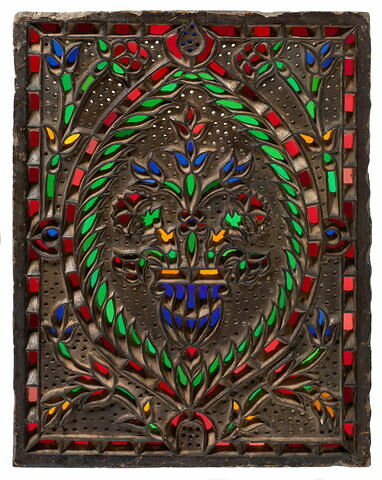 Vitrail au petit bouquet jaillissant d'une coupe dans une mandorle, image 3/3