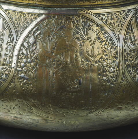 Bol aux scènes auliques et inscription sultanienne, image 19/22