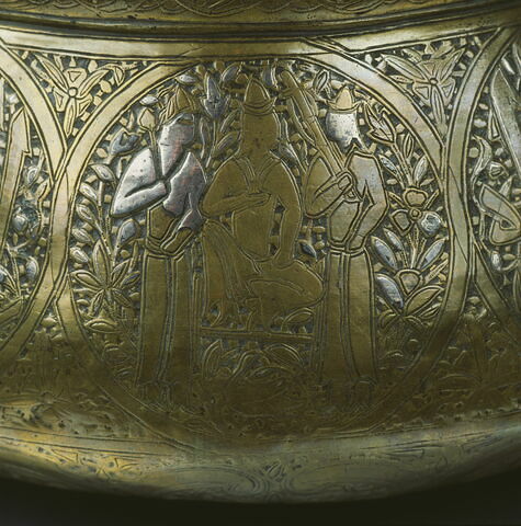 Bol aux scènes auliques et inscription sultanienne, image 20/22