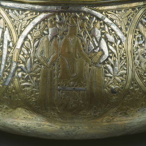 Bol aux scènes auliques et inscription sultanienne, image 22/22