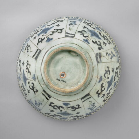 Coupe à décor sinisant végétal, image 4/7