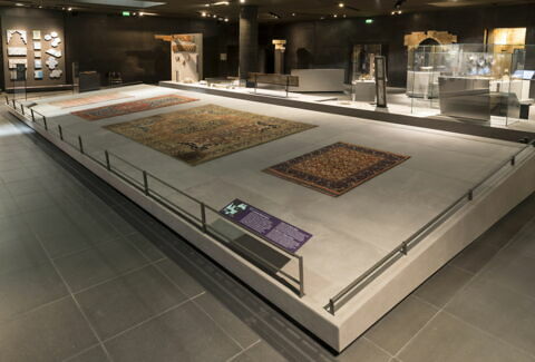 Tapis de village à médaillon hexagonal, image 2/4