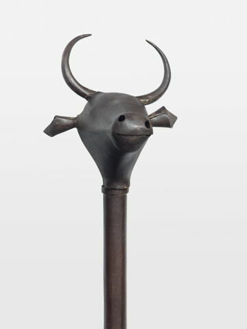 Masse d'armes à tête de taureau