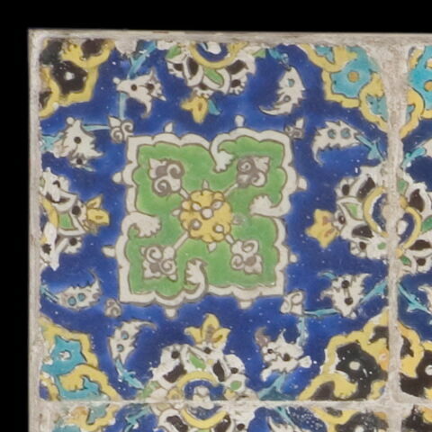 Carreau de revêtement aux motifs cruciformes, image 4/4