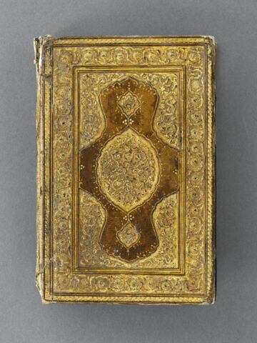 Reliure à décor de mandorle, fleurettes et tchis, image 4/7
