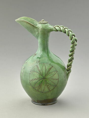 Pichet, image 2/2