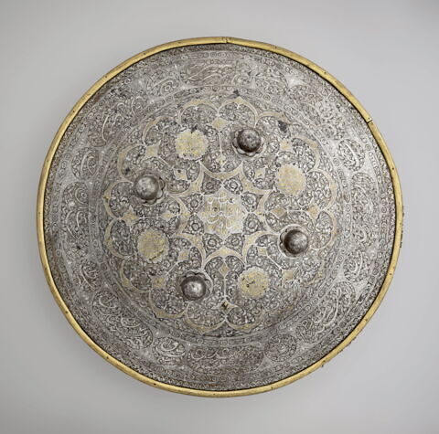 Bouclier (separ) portant une invocation à "Shah Sultan Husayn"