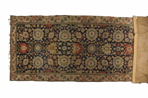 Tapis à palmettes auréolées dit 
