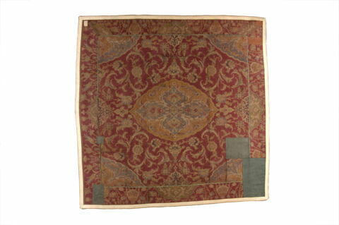 Tapis de cour fragmentaire à décor saz, image 3/3