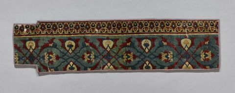 Quatre fragments de tapis à décor de grotesques ou waq-waq, image 4/4